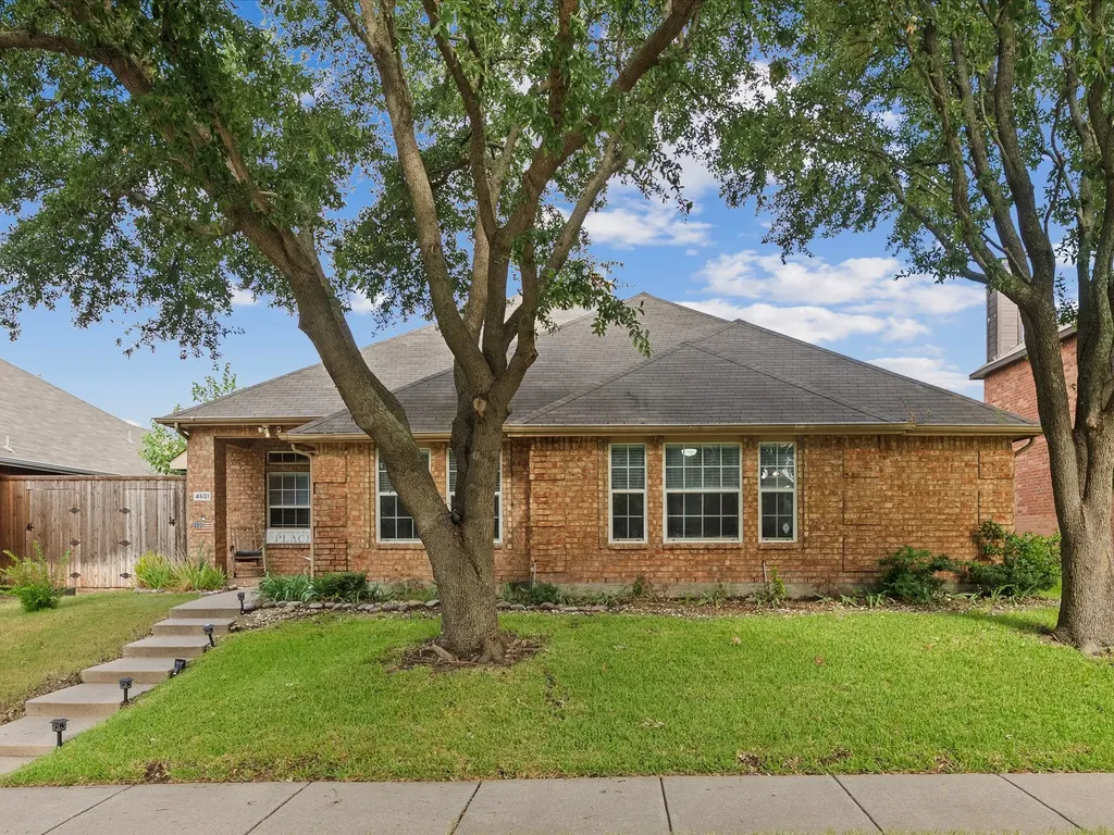 4601 Carlton Drive Garland TX 75043