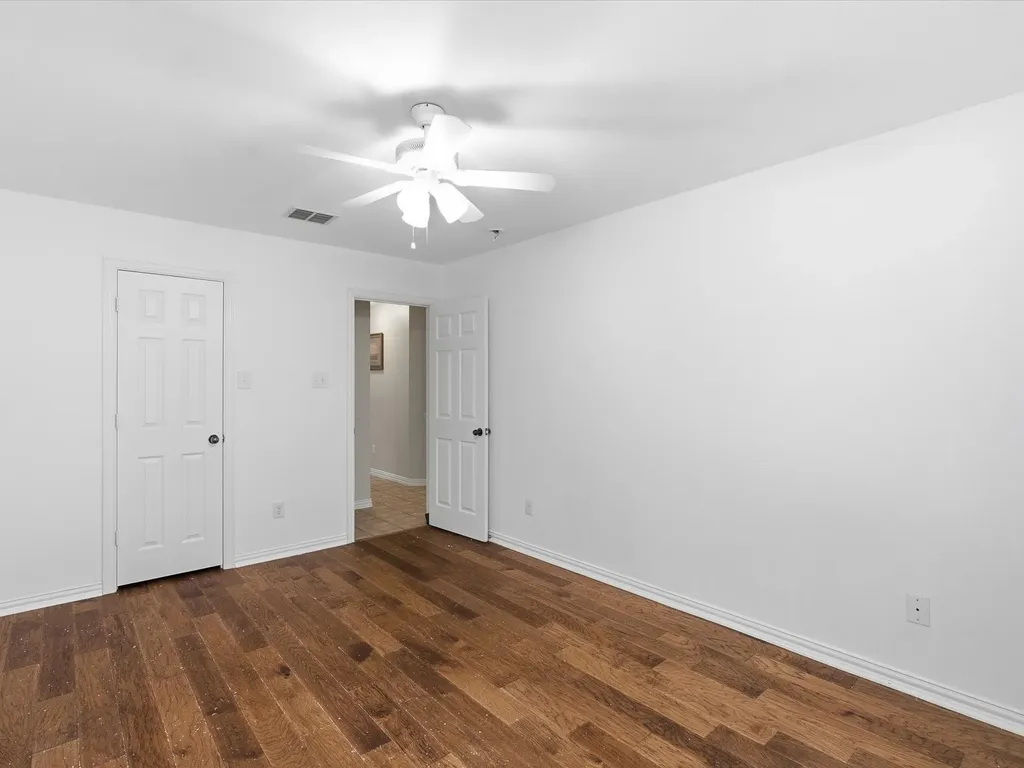 4601 Carlton Drive Garland TX 75043