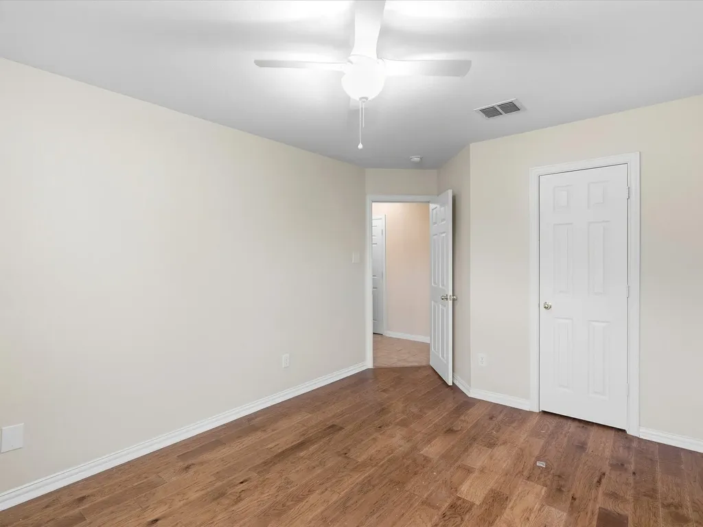 4601 Carlton Drive Garland TX 75043