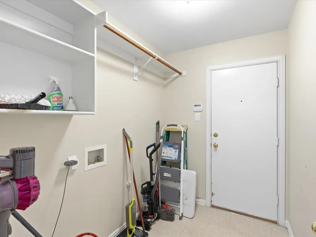 4601 Carlton Drive Garland TX 75043
