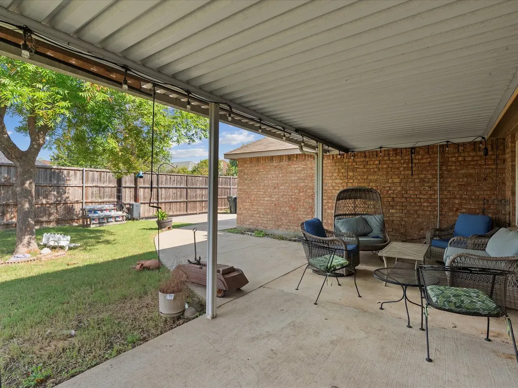 4601 Carlton Drive Garland TX 75043