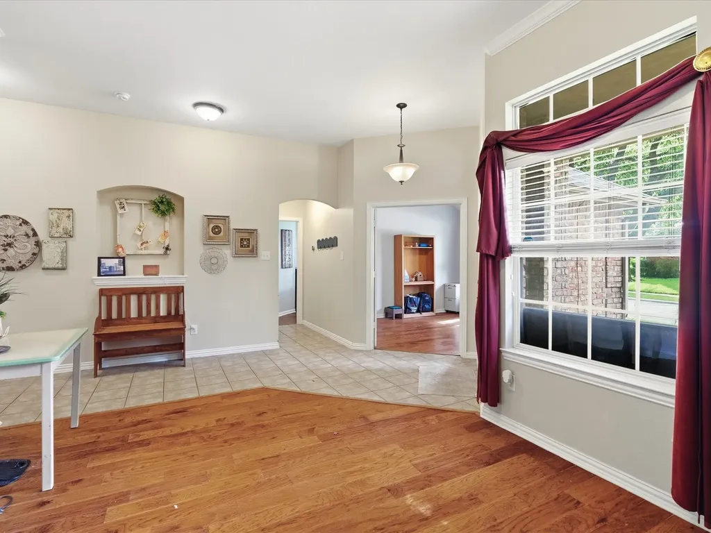 4601 Carlton Drive Garland TX 75043