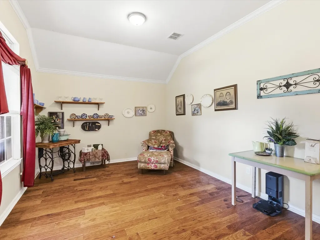 4601 Carlton Drive Garland TX 75043