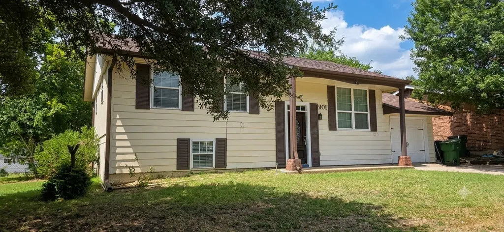 901 E Daugherty Drive Garland TX 75041