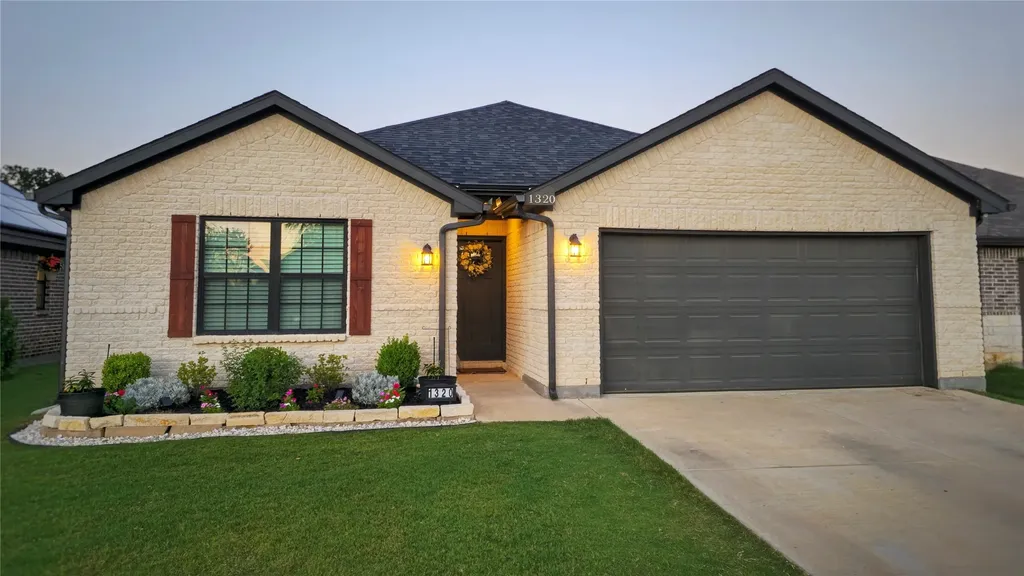 1320 Oak Valley Denton TX 76209