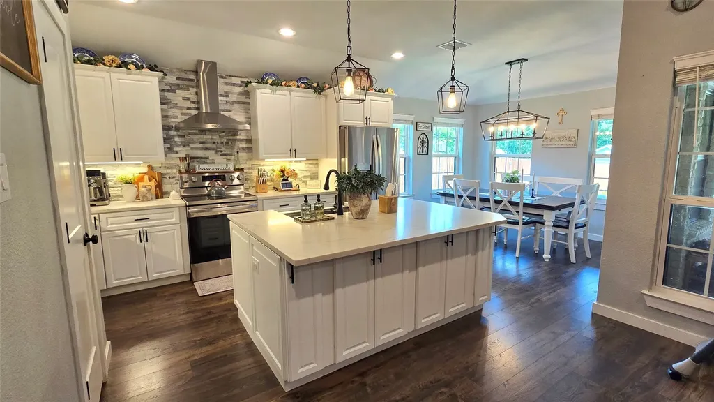 1320 Oak Valley Denton TX 76209