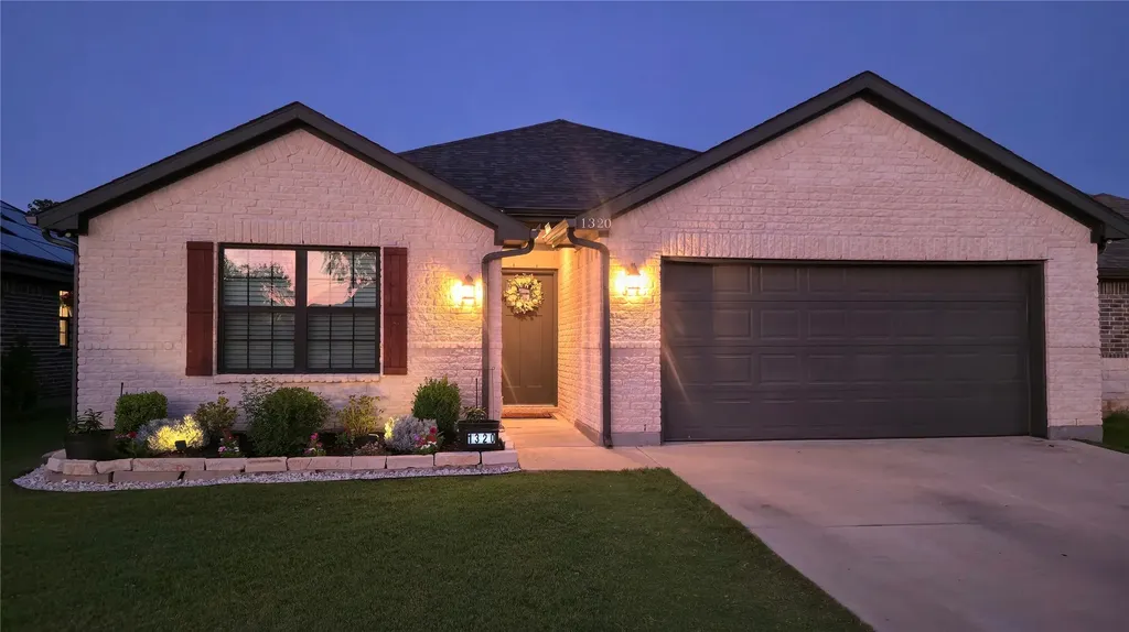 1320 Oak Valley Denton TX 76209