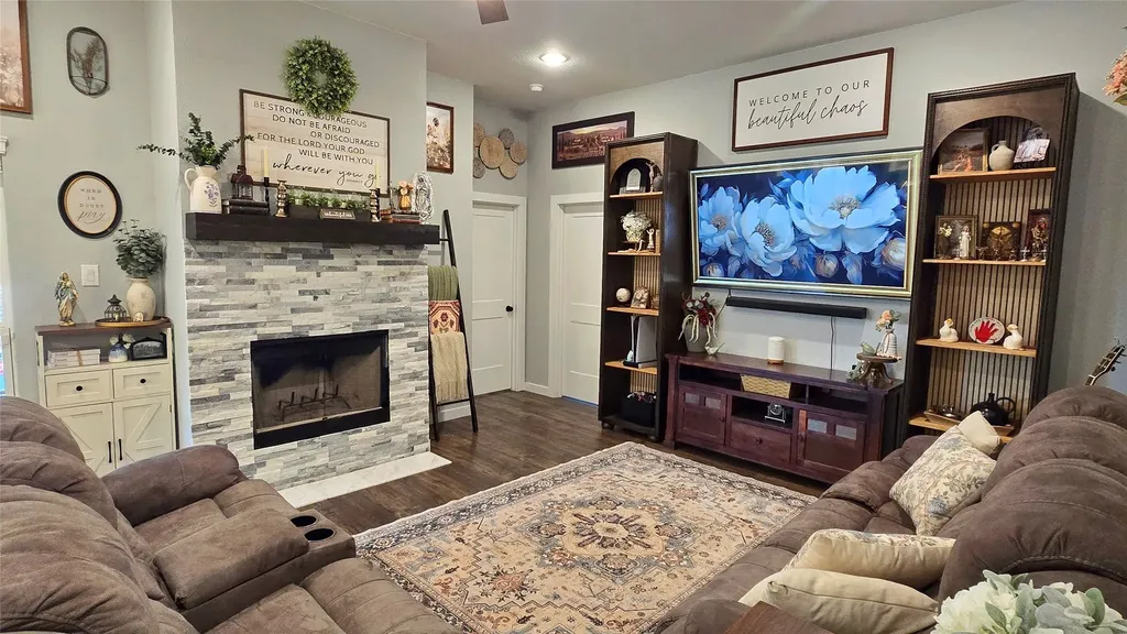 1320 Oak Valley Denton TX 76209