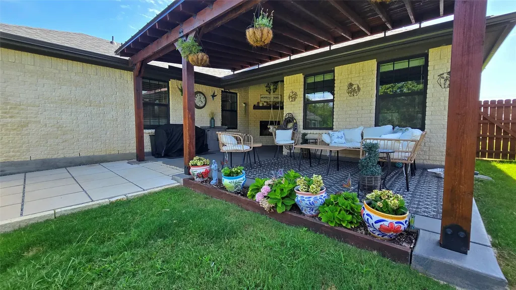 1320 Oak Valley Denton TX 76209