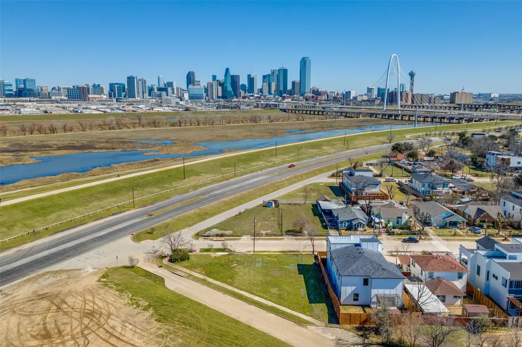 3335 Herbert Street Dallas TX 75212
