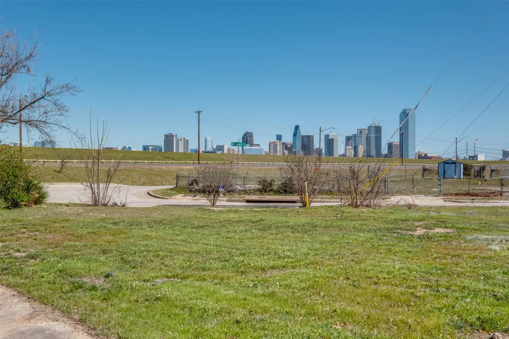 3335 Herbert Street Dallas TX 75212