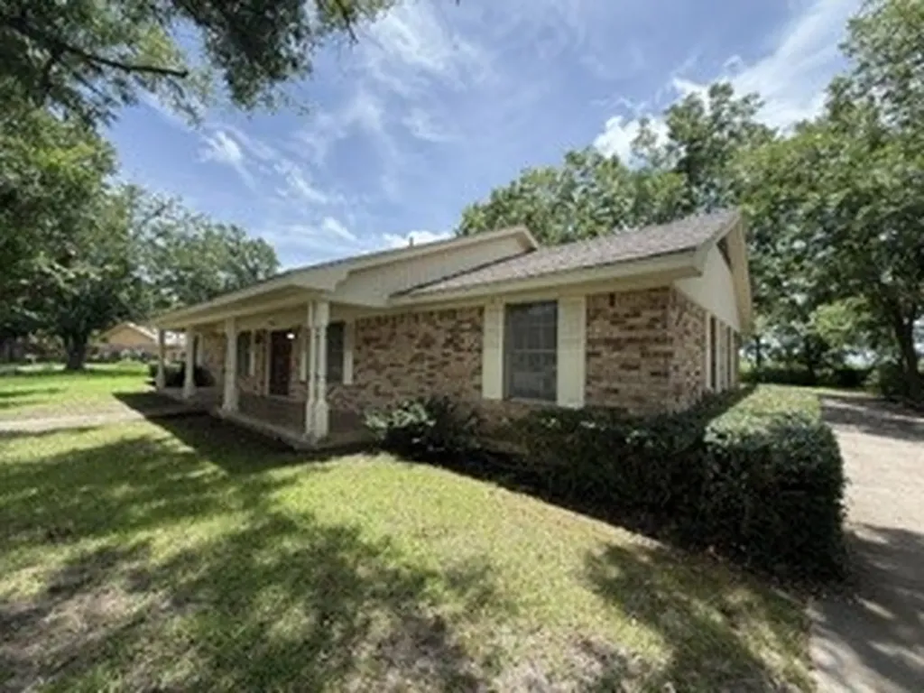 1402 Circle Drive Cooper TX 75432