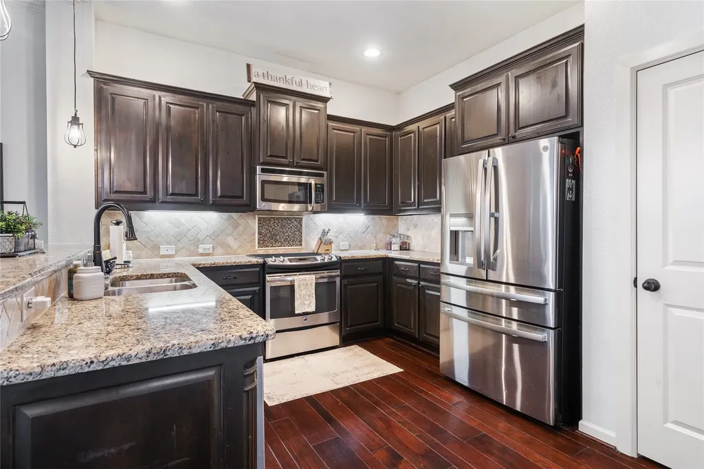 1050 Lone Ivory Trail Arlington TX 76005