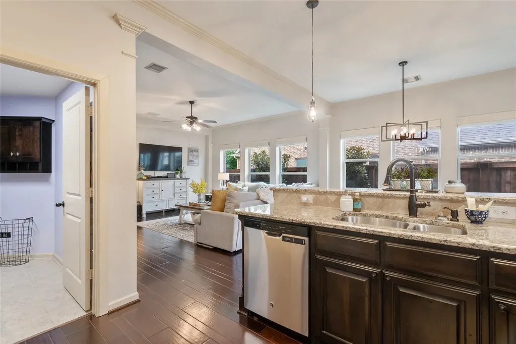 1050 Lone Ivory Trail Arlington TX 76005