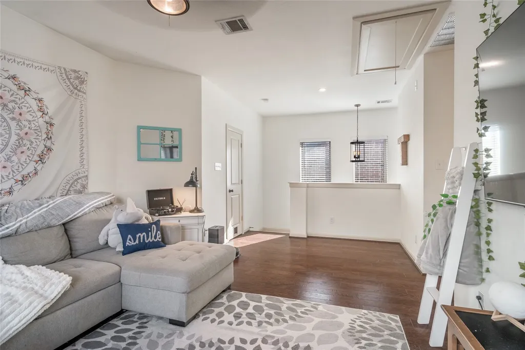 1050 Lone Ivory Trail Arlington TX 76005