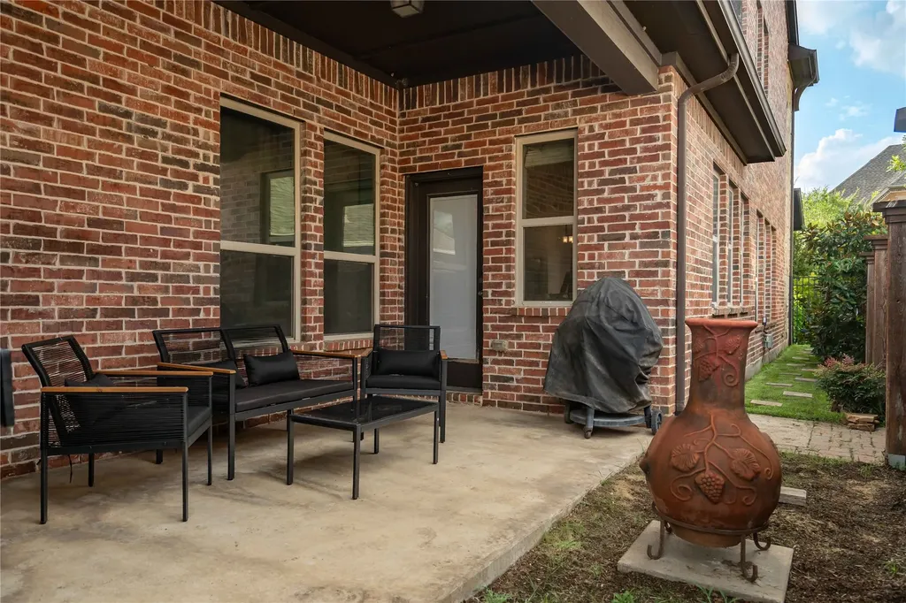1050 Lone Ivory Trail Arlington TX 76005
