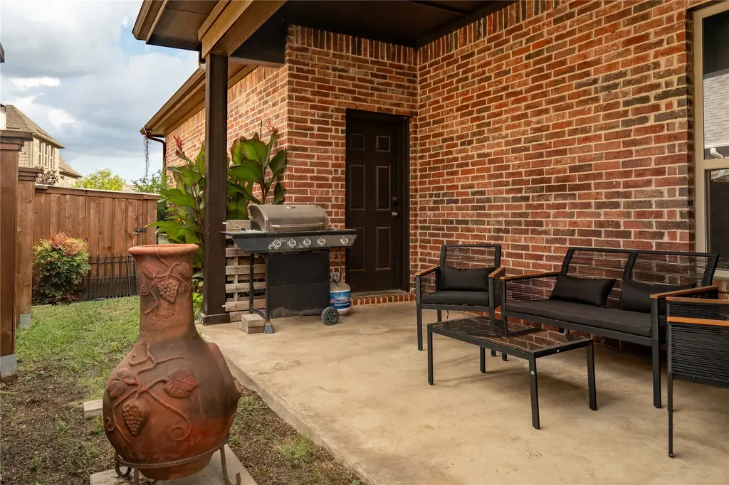 1050 Lone Ivory Trail Arlington TX 76005