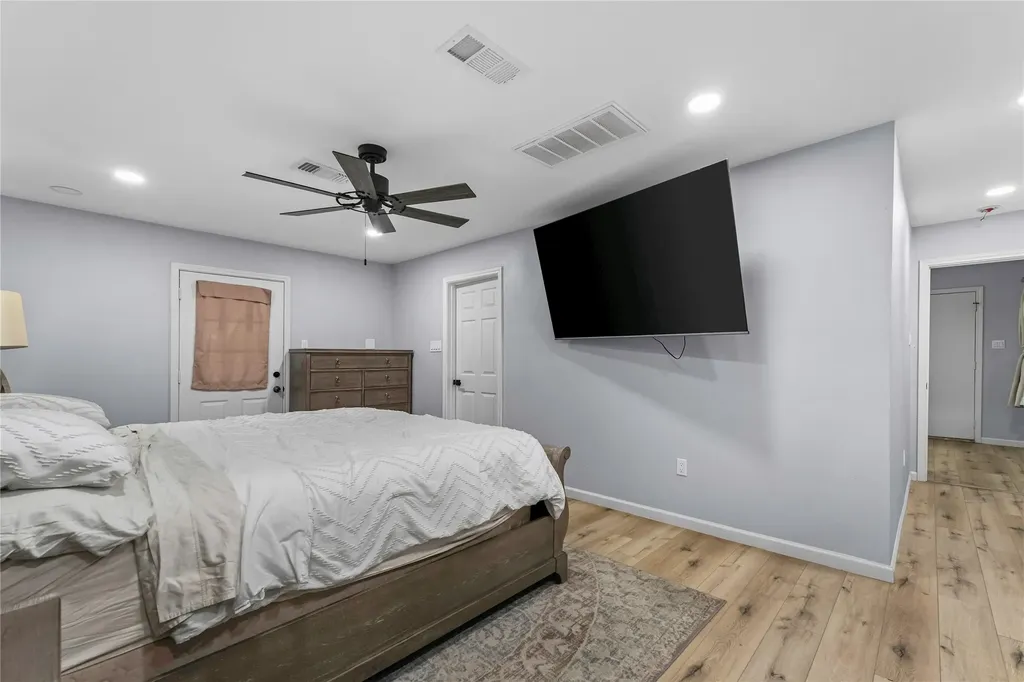 8128 Newman Drive North Richland Hills TX 76180