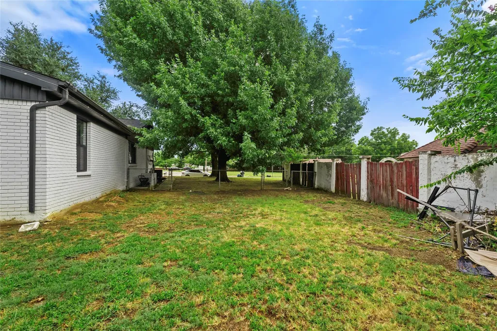 8128 Newman Drive North Richland Hills TX 76180