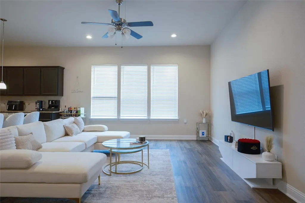 1936 Bel Air Drive Arlington TX 76010