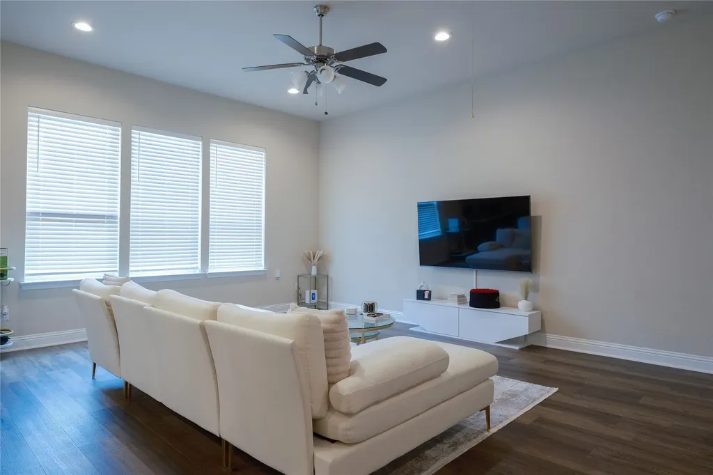 1936 Bel Air Drive Arlington TX 76010