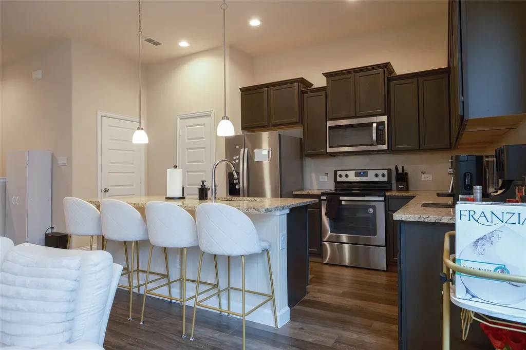 1936 Bel Air Drive Arlington TX 76010