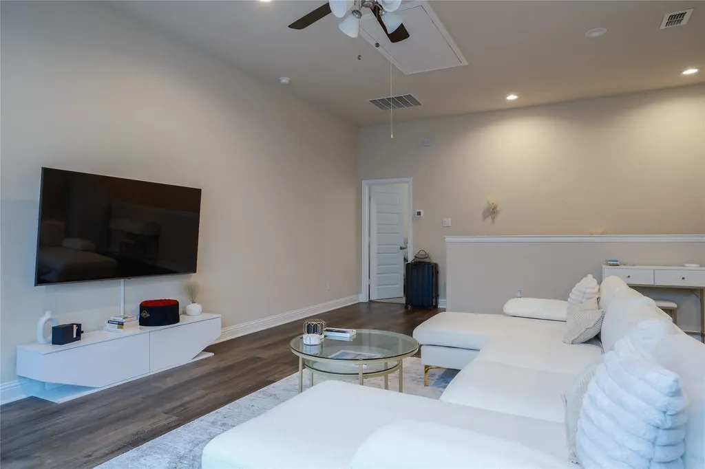 1936 Bel Air Drive Arlington TX 76010