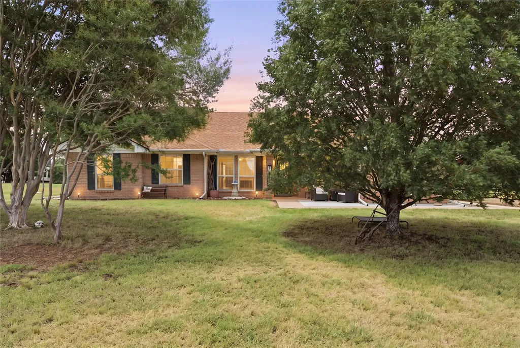 180 Bend Of The Bosque Road China Spring TX 76633