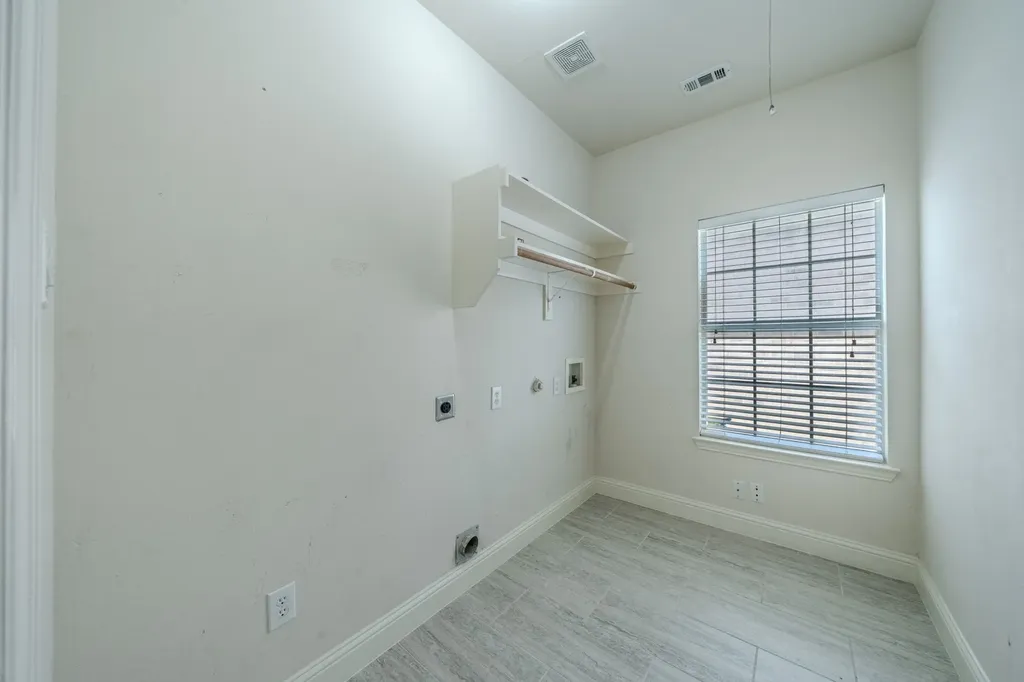 1717 Lake Eden Drive Euless TX 76039