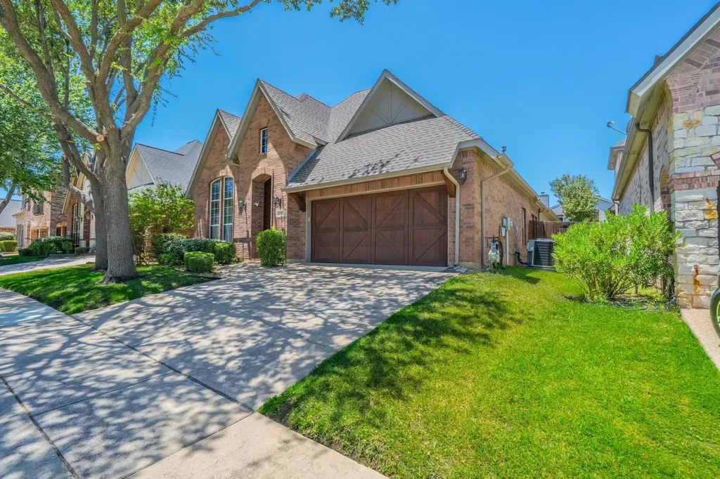 1717 Lake Eden Drive Euless TX 76039