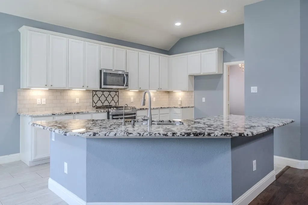 1717 Lake Eden Drive Euless TX 76039