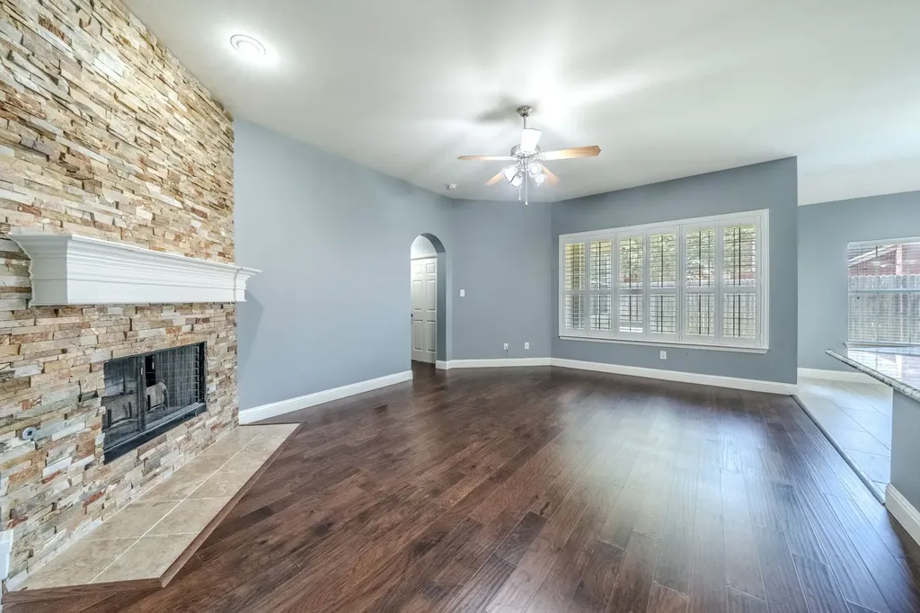1717 Lake Eden Drive Euless TX 76039