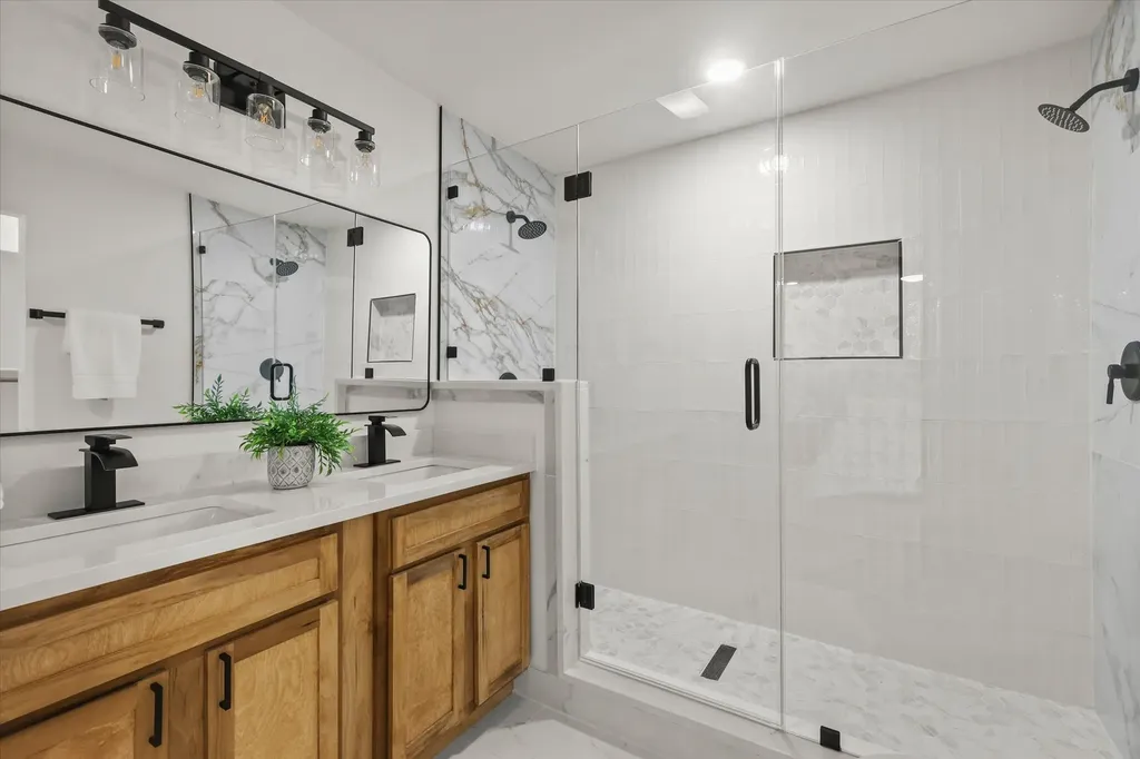 3022 Ravine Trail Carrollton TX 75007
