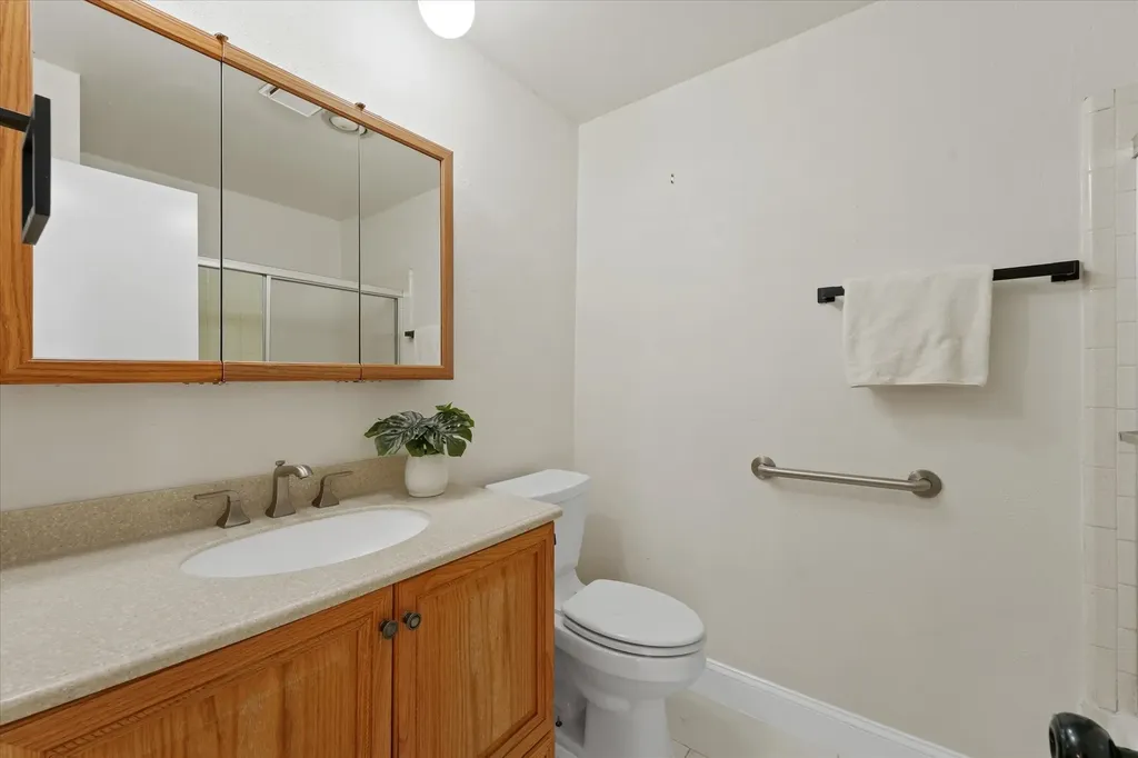 3022 Ravine Trail Carrollton TX 75007
