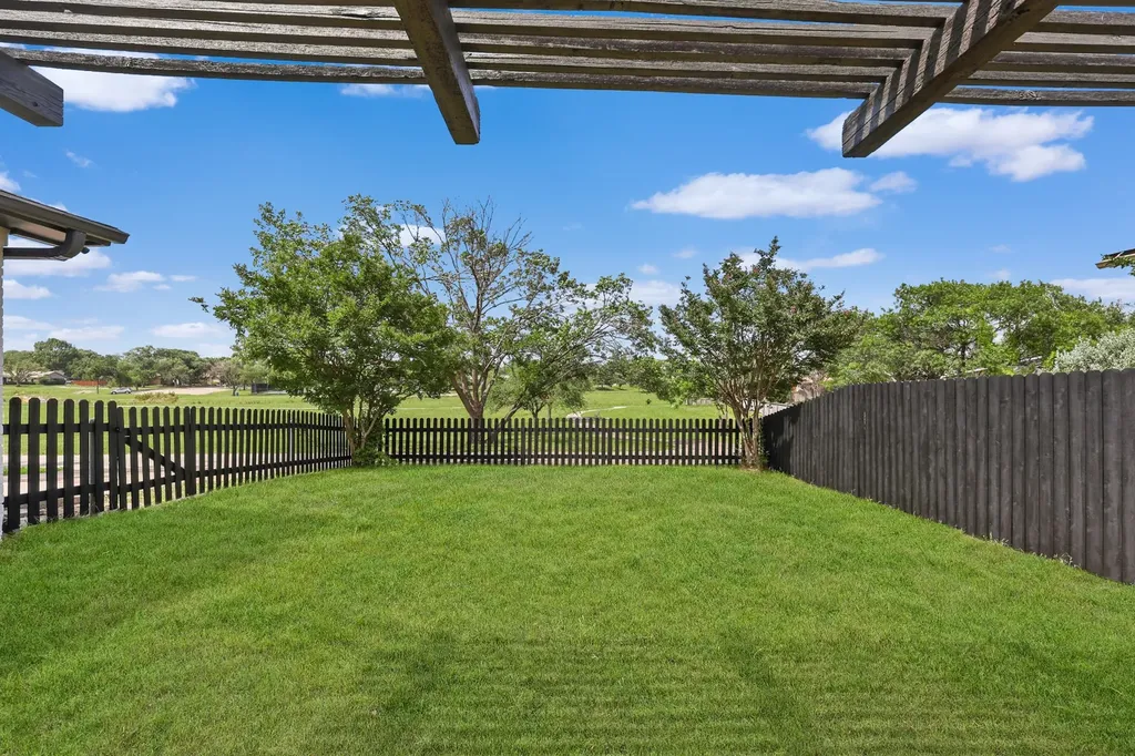 3022 Ravine Trail Carrollton TX 75007