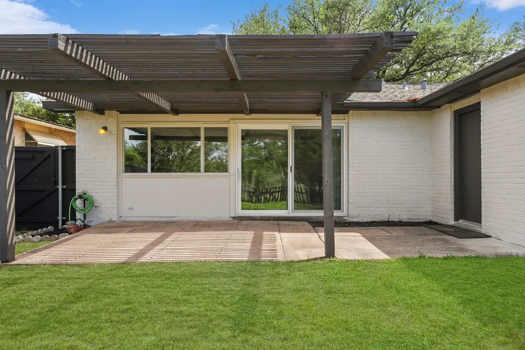 3022 Ravine Trail Carrollton TX 75007