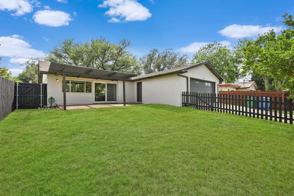 3022 Ravine Trail Carrollton TX 75007
