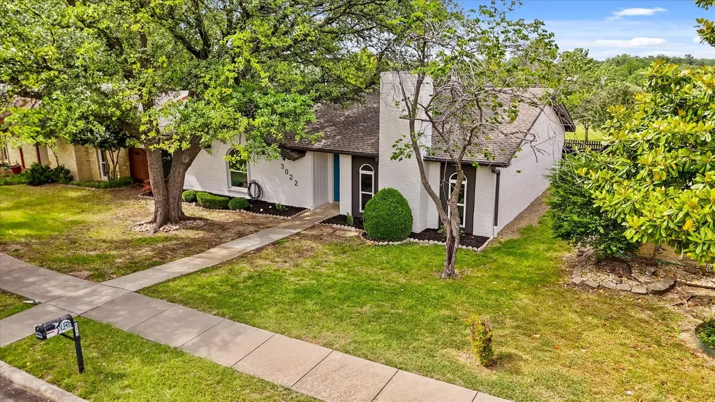 3022 Ravine Trail Carrollton TX 75007