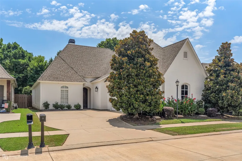 815 Saint Roch Avenue Shreveport LA 71115