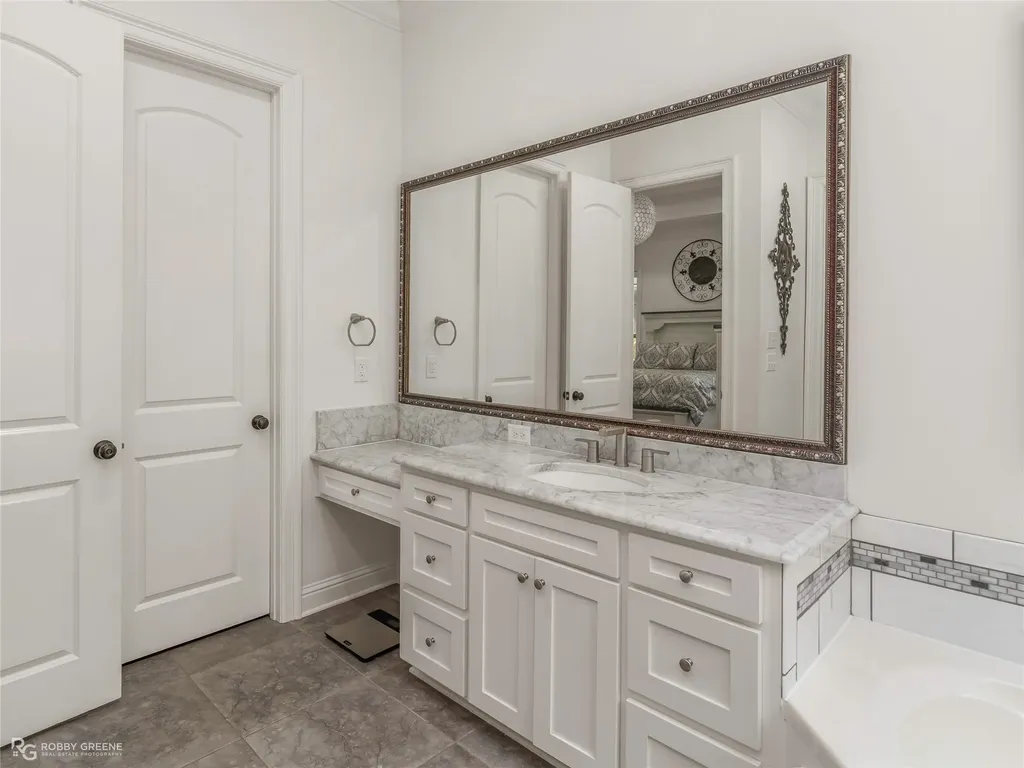 815 Saint Roch Avenue Shreveport LA 71115