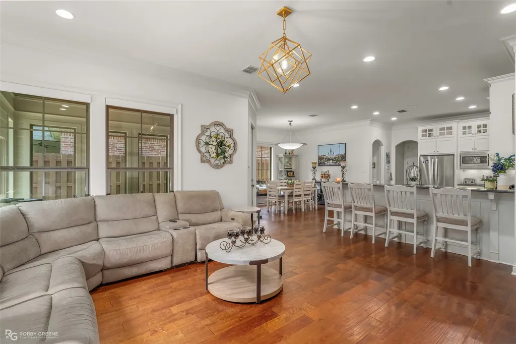 815 Saint Roch Avenue Shreveport LA 71115