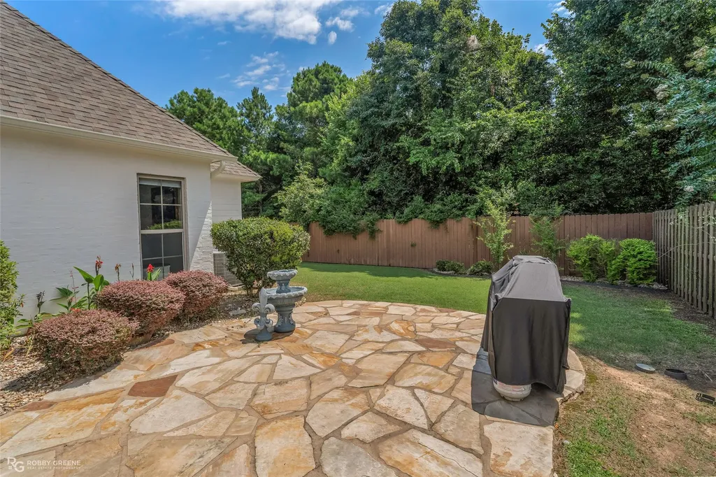 815 Saint Roch Avenue Shreveport LA 71115