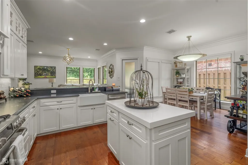 815 Saint Roch Avenue Shreveport LA 71115
