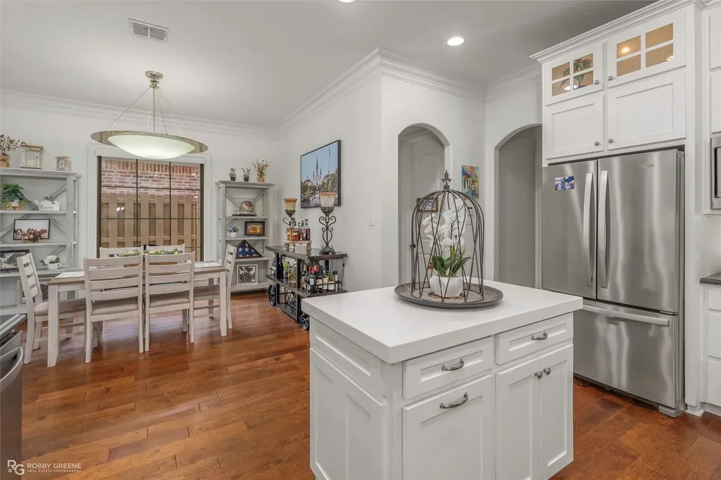 815 Saint Roch Avenue Shreveport LA 71115