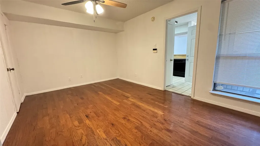 9811 Walnut Street Dallas TX 75243