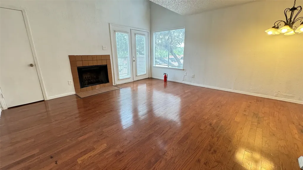 9811 Walnut Street Dallas TX 75243