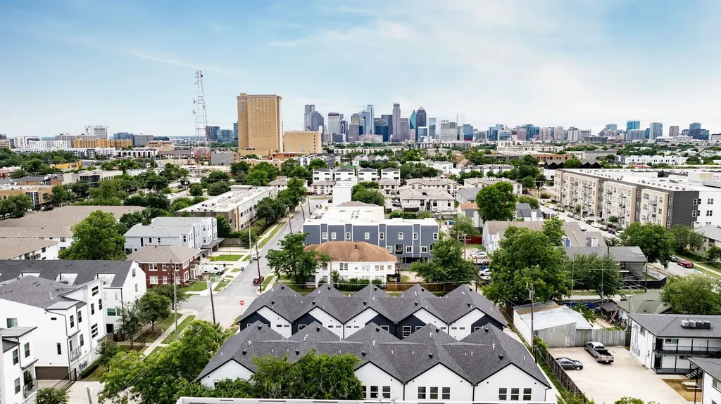 4709 Virginia Avenue Dallas TX 75204