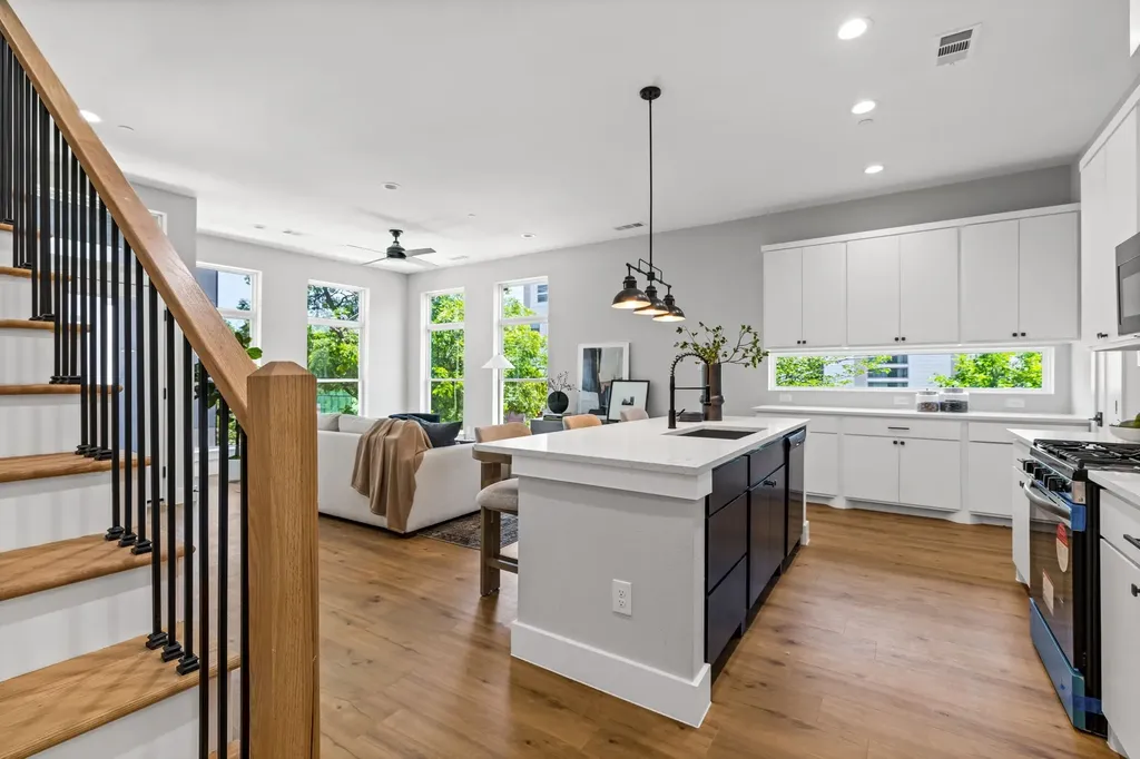 4709 Virginia Avenue Dallas TX 75204