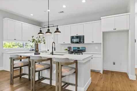 4709 Virginia Avenue Dallas TX 75204