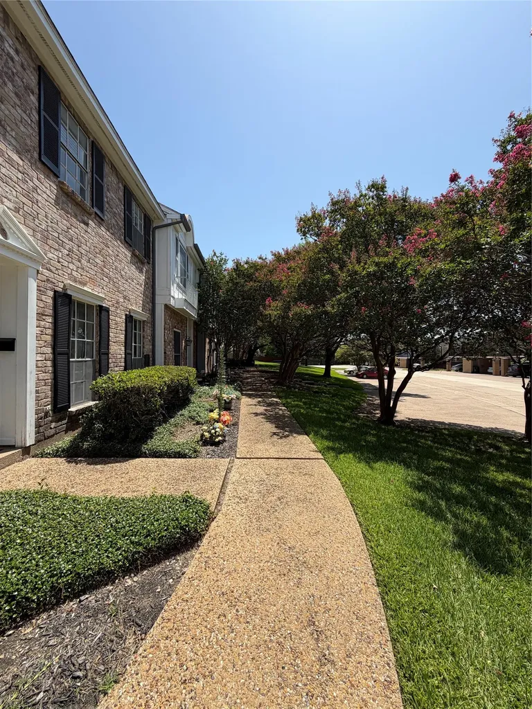 625 Trailwood Court Garland TX 75043